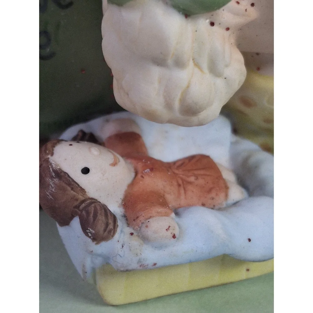 1983 Enesco Dear God Kids Merry Christmas Tree Prayer Baby Jesus Figurine